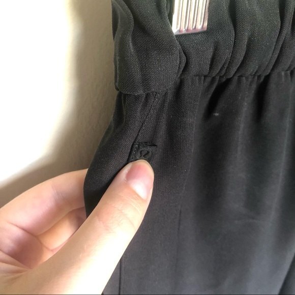 Lululemon Black Noir Crop Pants Size 6 - Picture 9 of 15
